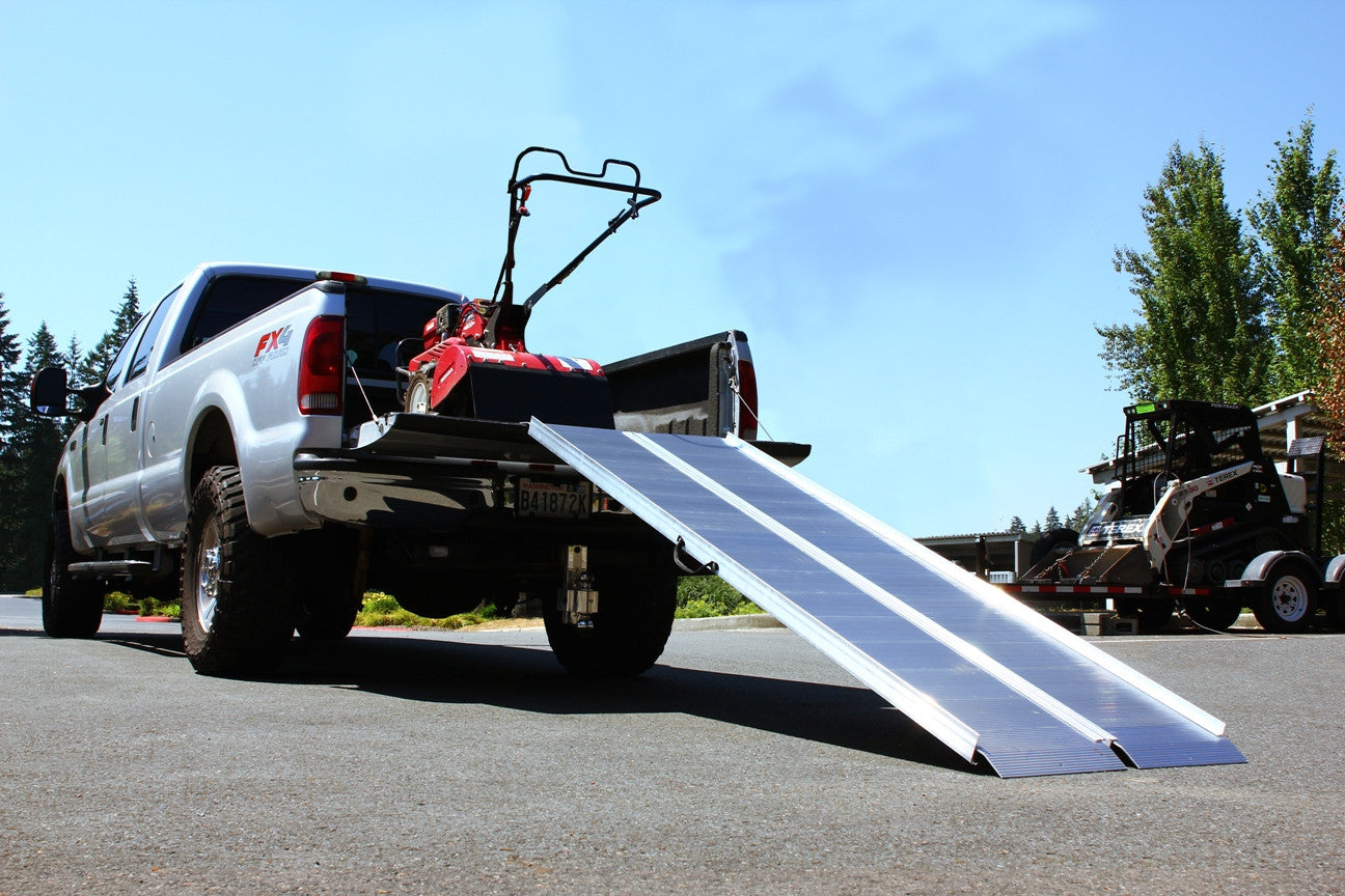 Loading Made Easy: TRAVERSE™ Portable Ramps for Trucks and Vans