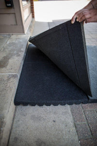 Product in use - TRANSITIONS® Modular Entry Mat by EZ-ACCESS® | Wheelchair Liberty
