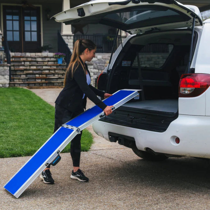 FOUR RUNNER™ Portable Pet Ramp by EZ-ACCESS6