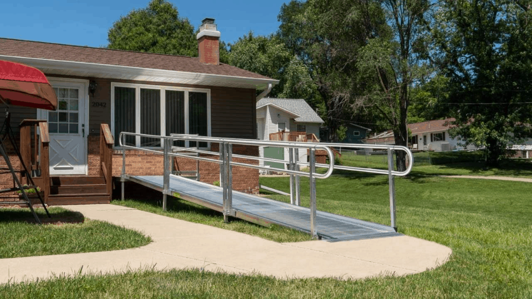 PATHWAY® 3G Modular Access System Wheelchair Ramp - Straight ...