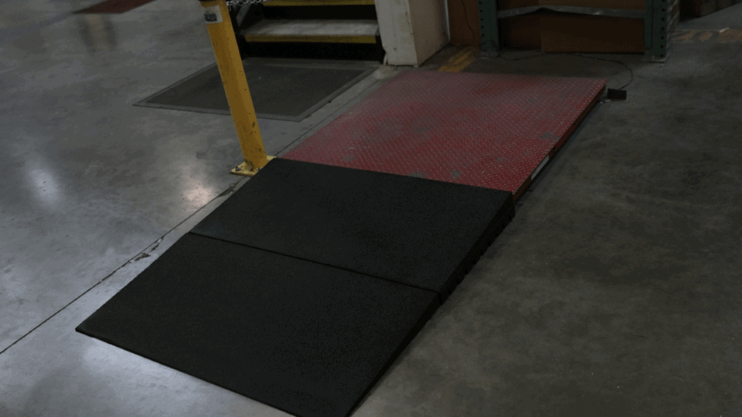  TRANSITIONS® Modular Entry Mat by EZ-ACCESS® | Wheelchair Liberty