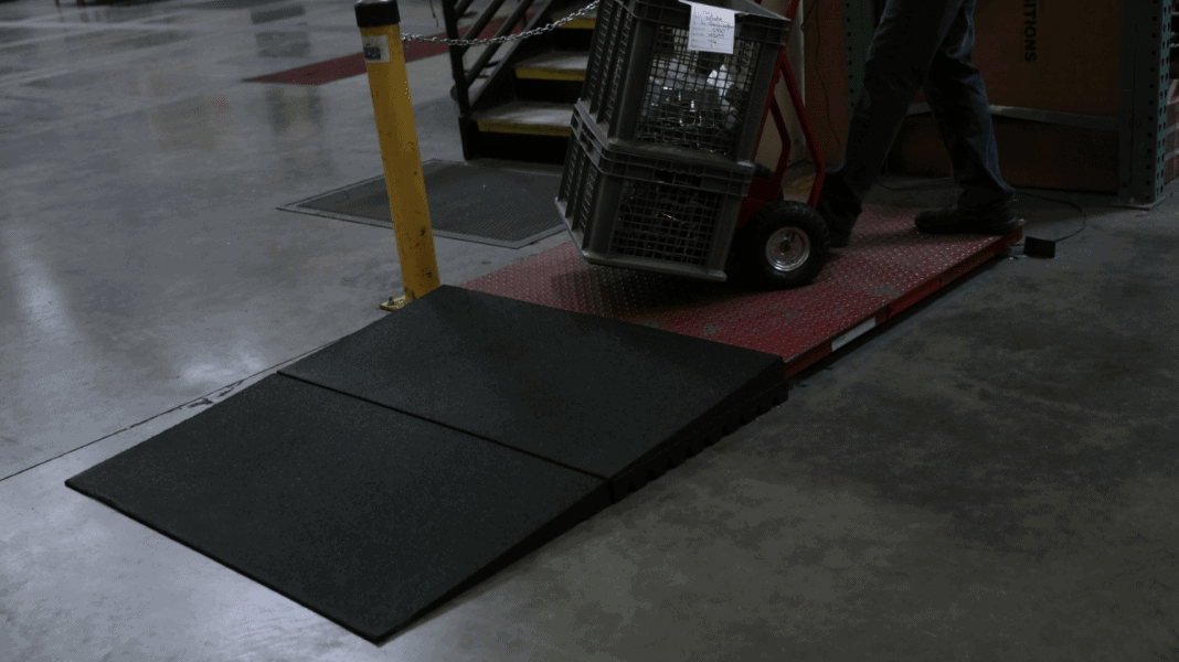  TRANSITIONS® Modular Entry Mat by EZ-ACCESS® | Wheelchair Liberty