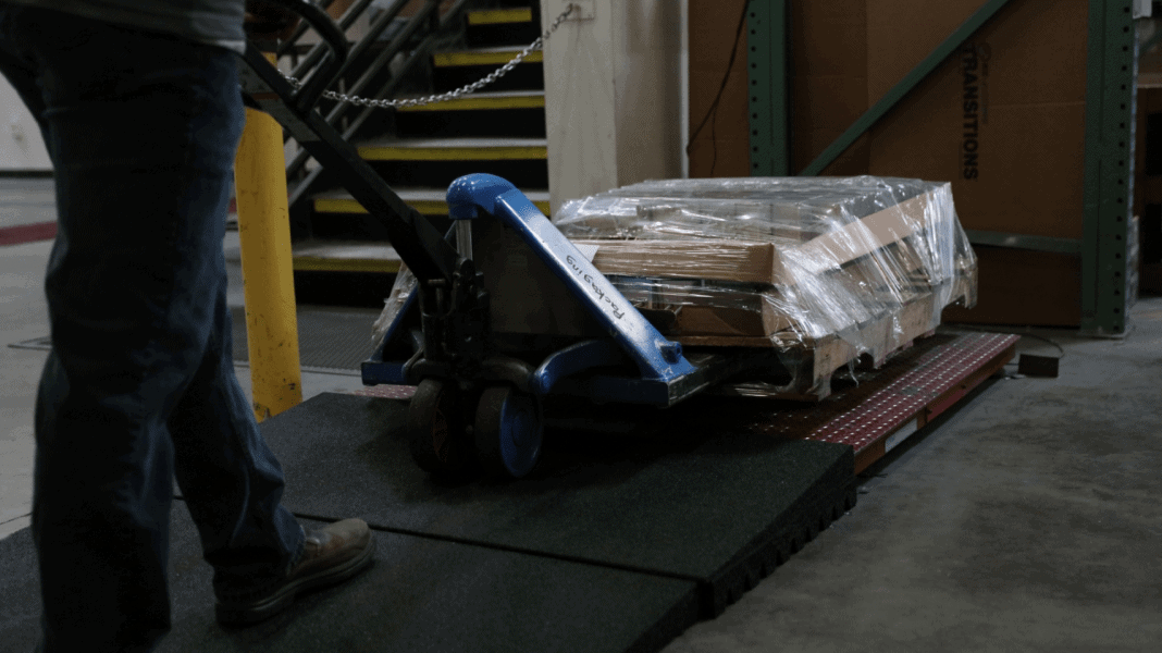 TRANSITIONS® Modular Entry Mat by EZ-ACCESS® | Wheelchair Liberty