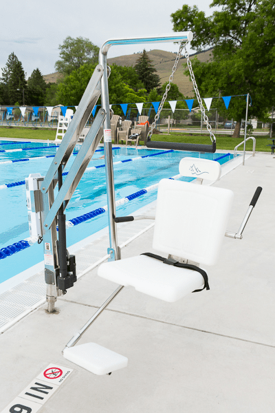 Traveler® Long Reach BP350 Pool Lift By Spectrum Aquatics | Wheelchair Liberty